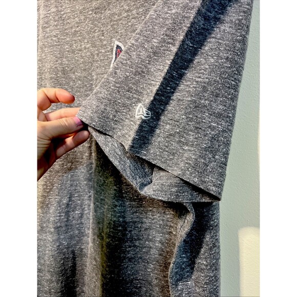 Atlanta Braves Tomahaw Chop TShirt Unisex 2XL Crew Neck Gray Short Sleeves - Picture 8 of 8